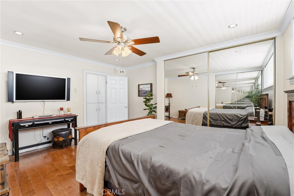 383 Bay Shore 307