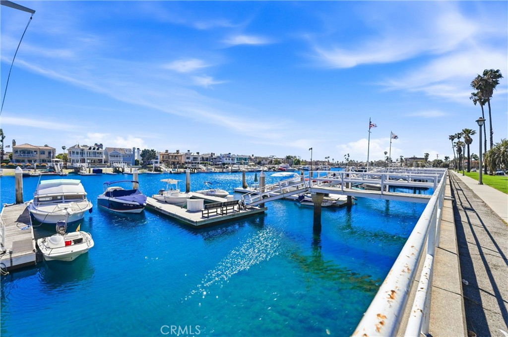 383 Bay Shore 307