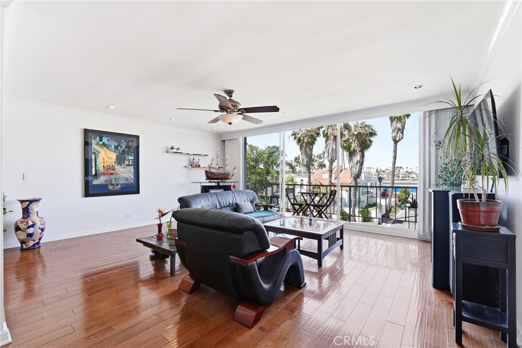 383 Bay Shore 307