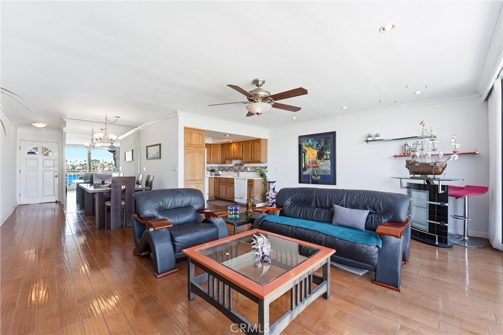 383 Bay Shore 307