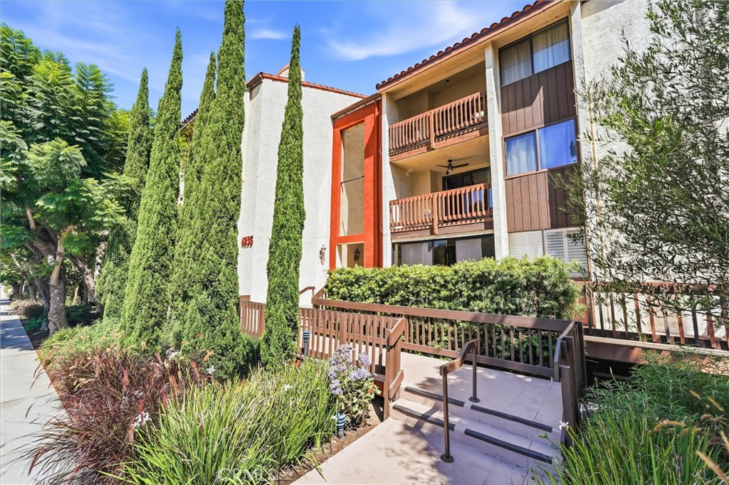 4835 E Anaheim 309