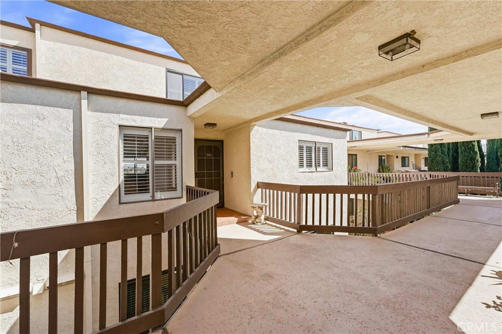 4835 E Anaheim 309