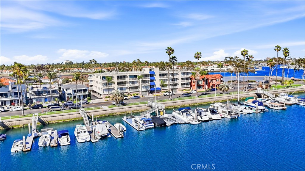 383 Bay Shore 203