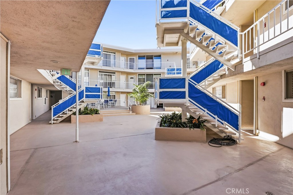 383 Bay Shore 203