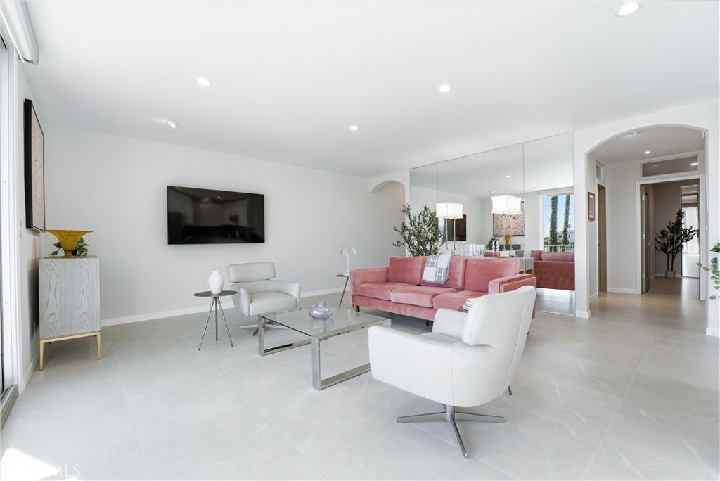 383 Bay Shore 203