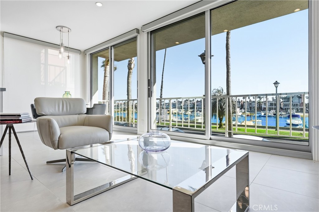 383 Bay Shore 203