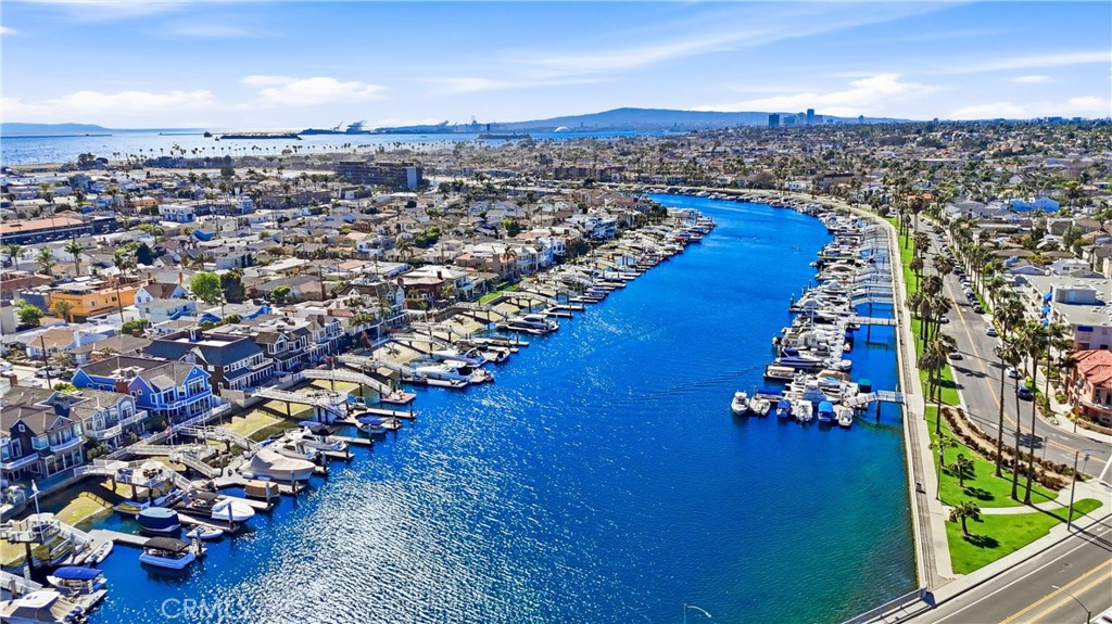 383 Bay Shore 203
