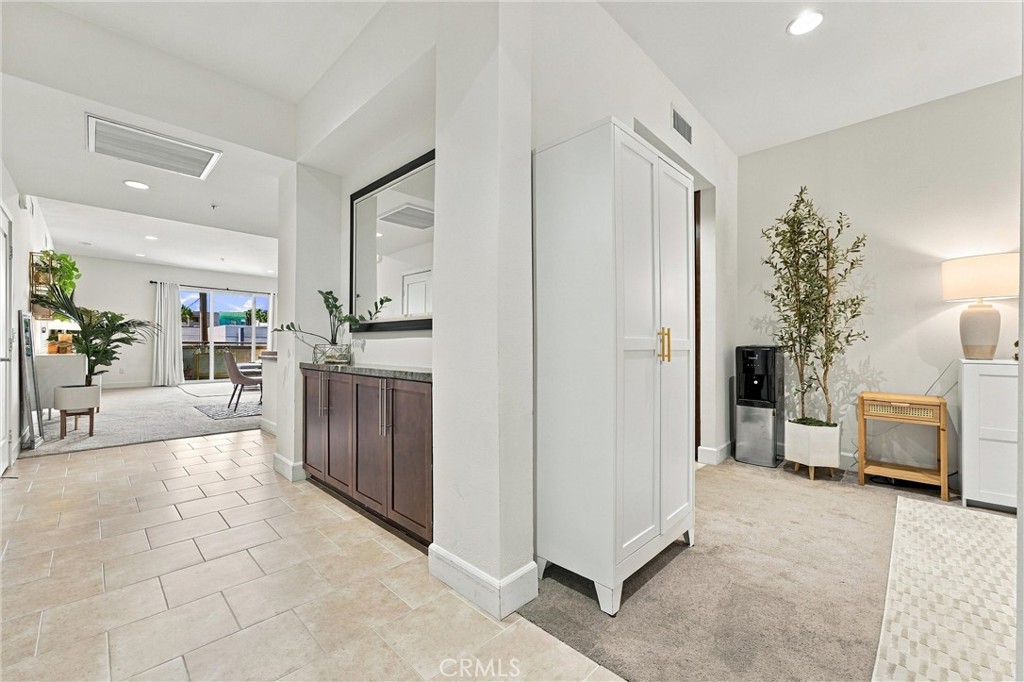 300 E 4th Street 122