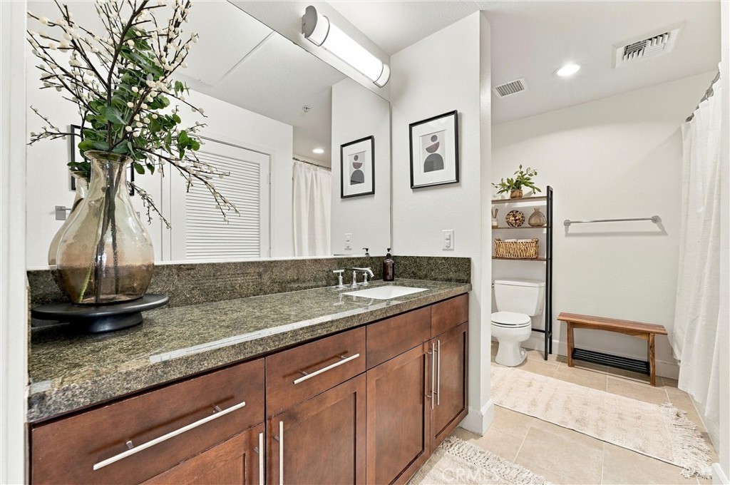 300 E 4th Street 122