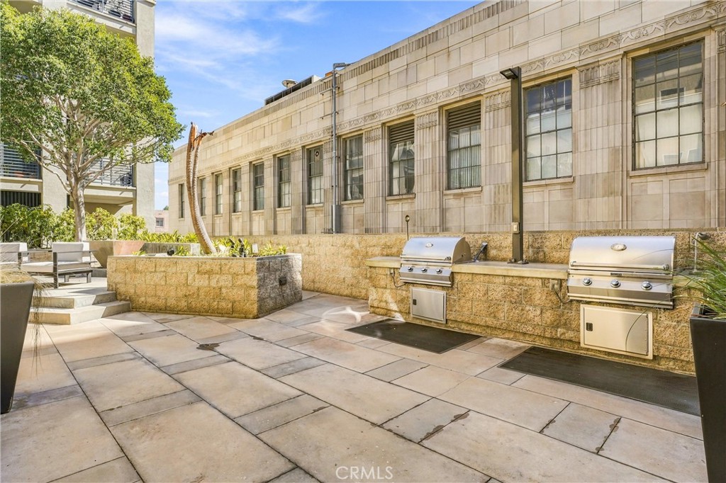 300 E 4th Street 122