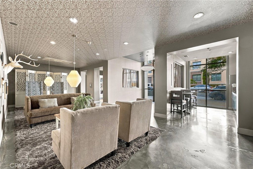 300 E 4th Street 122
