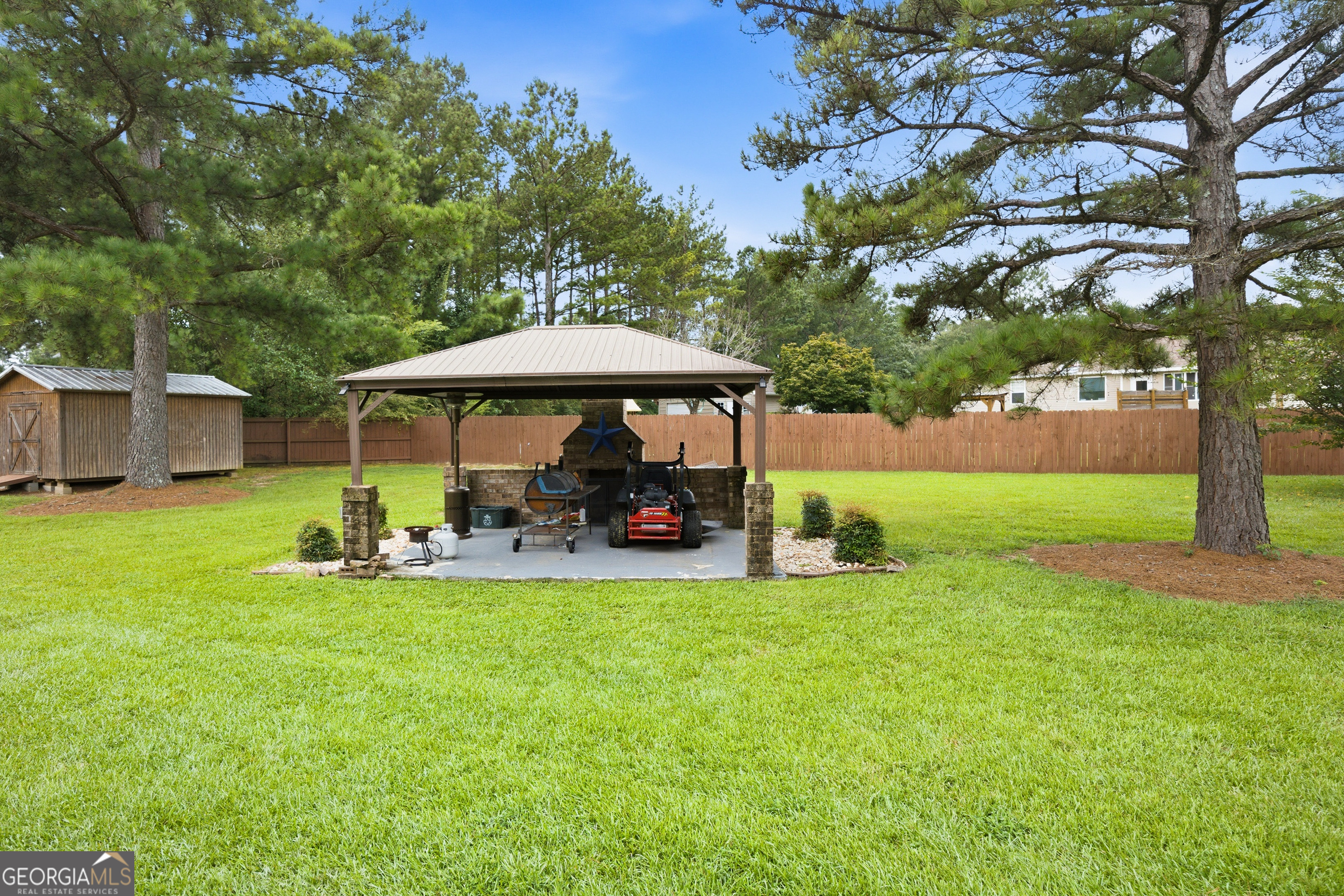 125 J Drive S