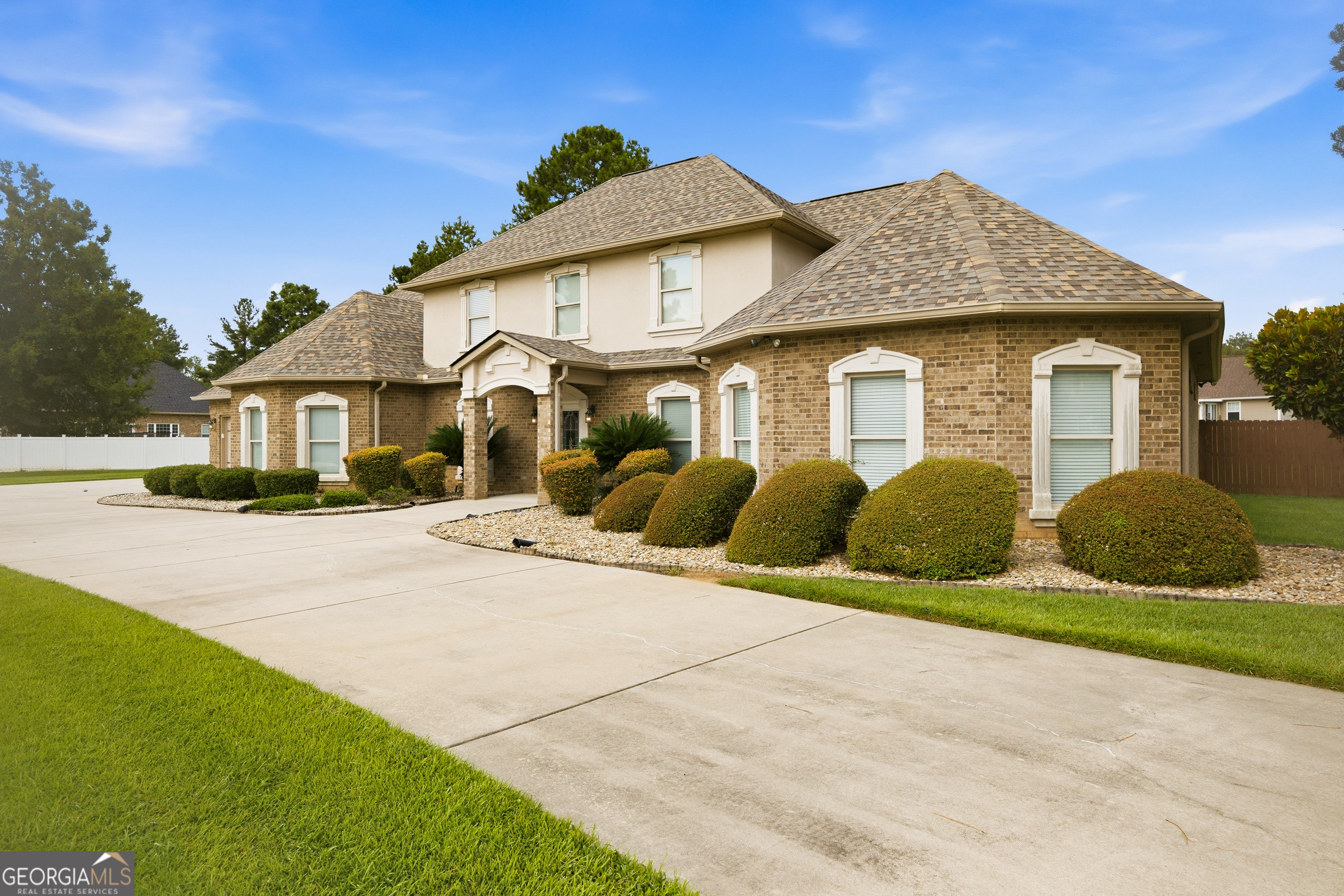 125 J Drive S