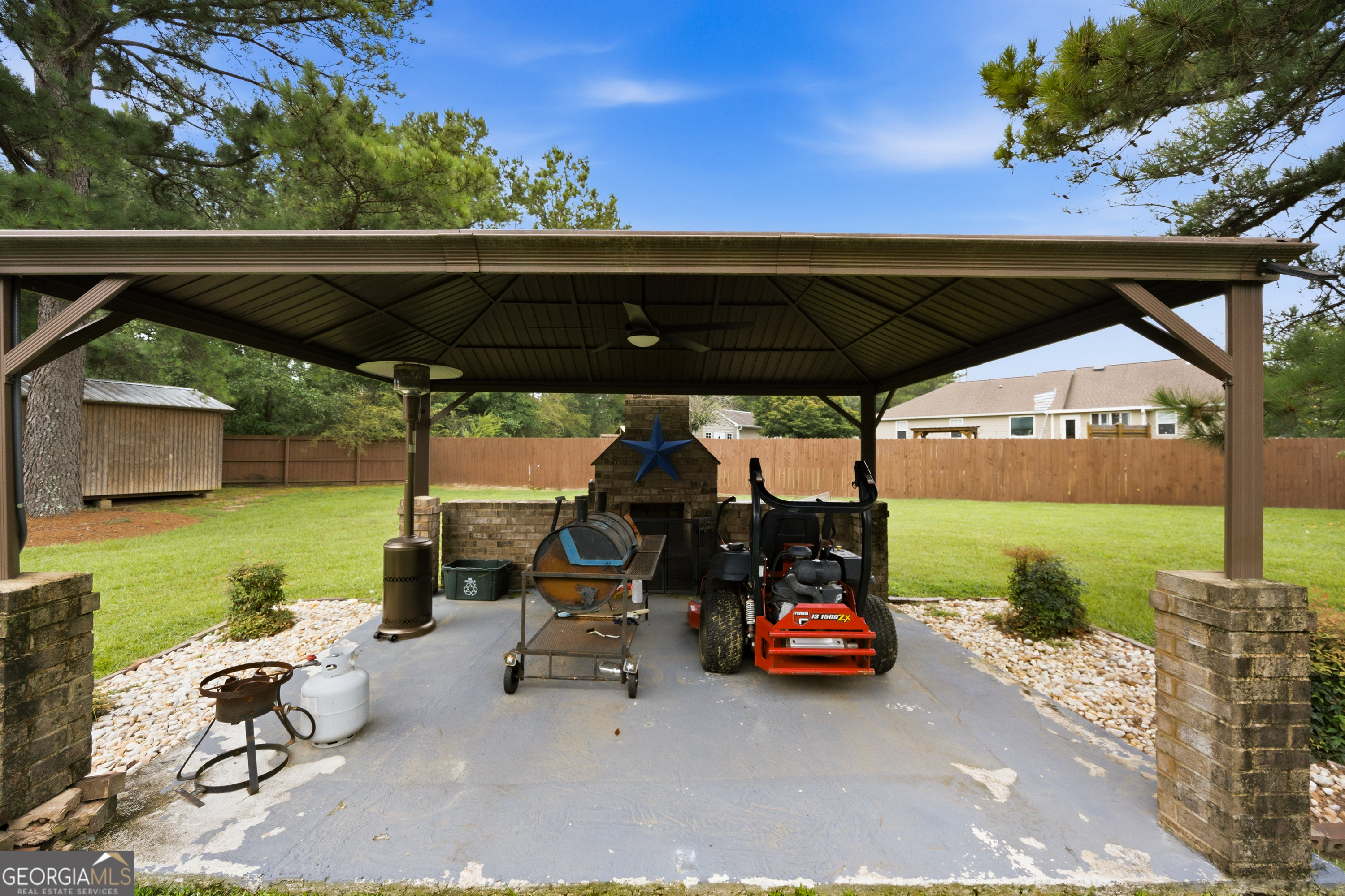 125 J Drive S