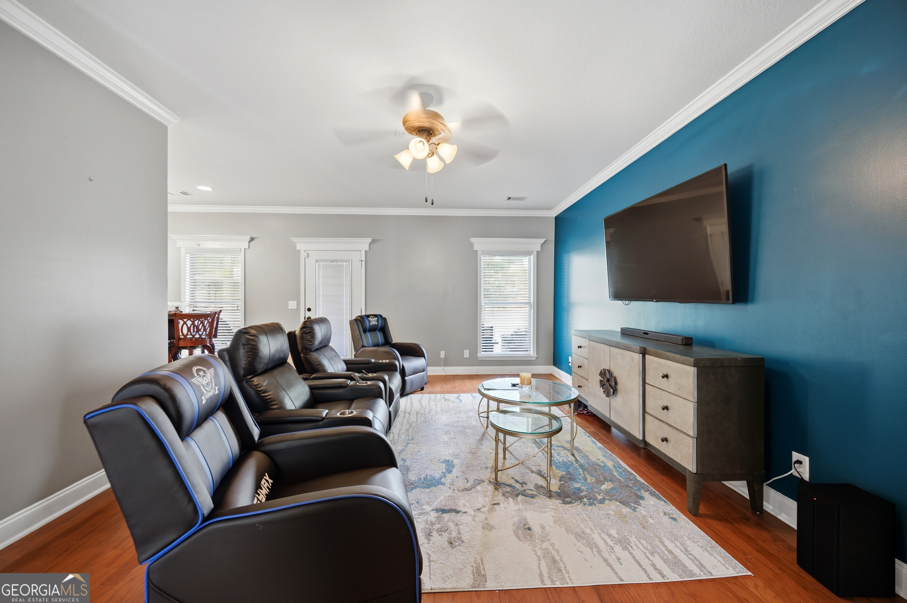 125 J Drive S