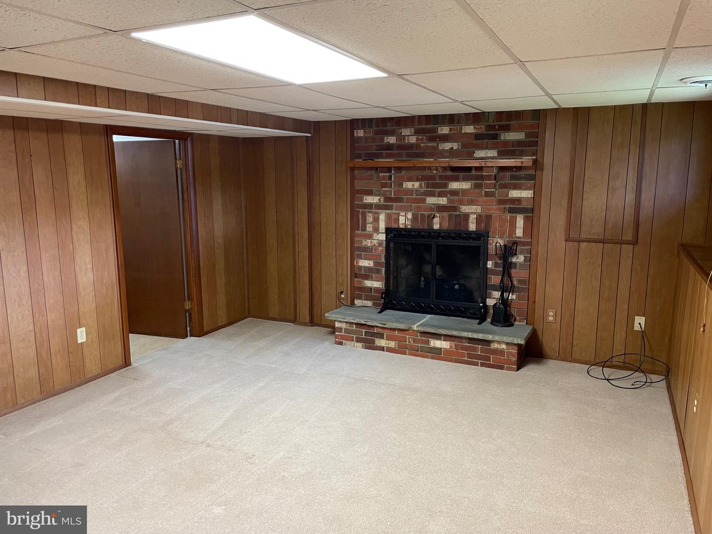 285 Laguna Cir
