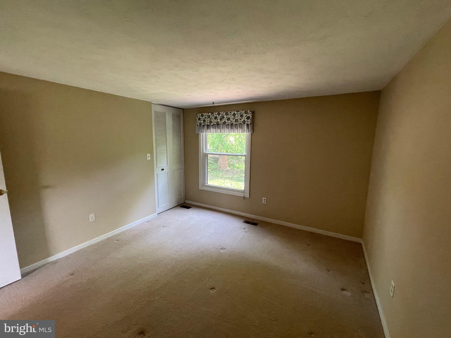 285 Laguna Cir
