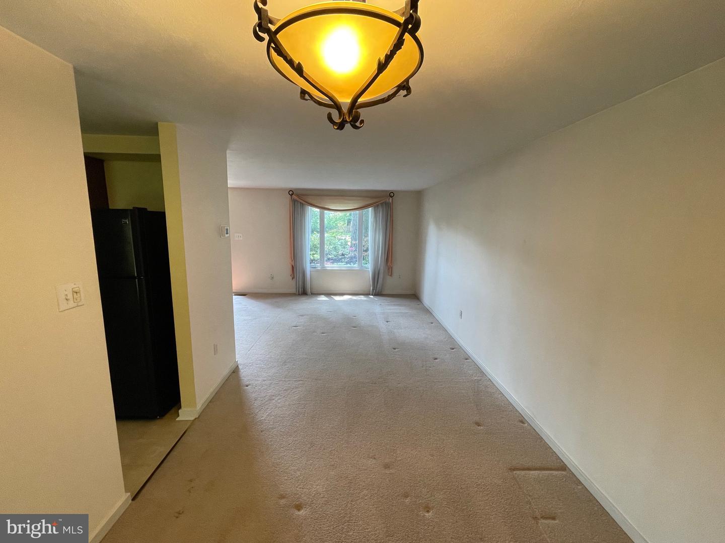 285 Laguna Cir