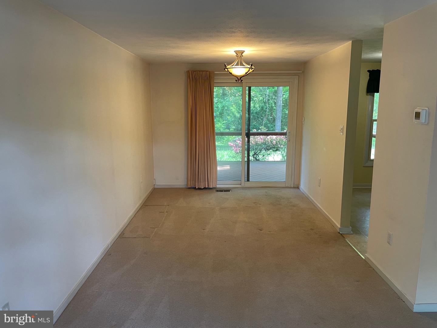 285 Laguna Cir