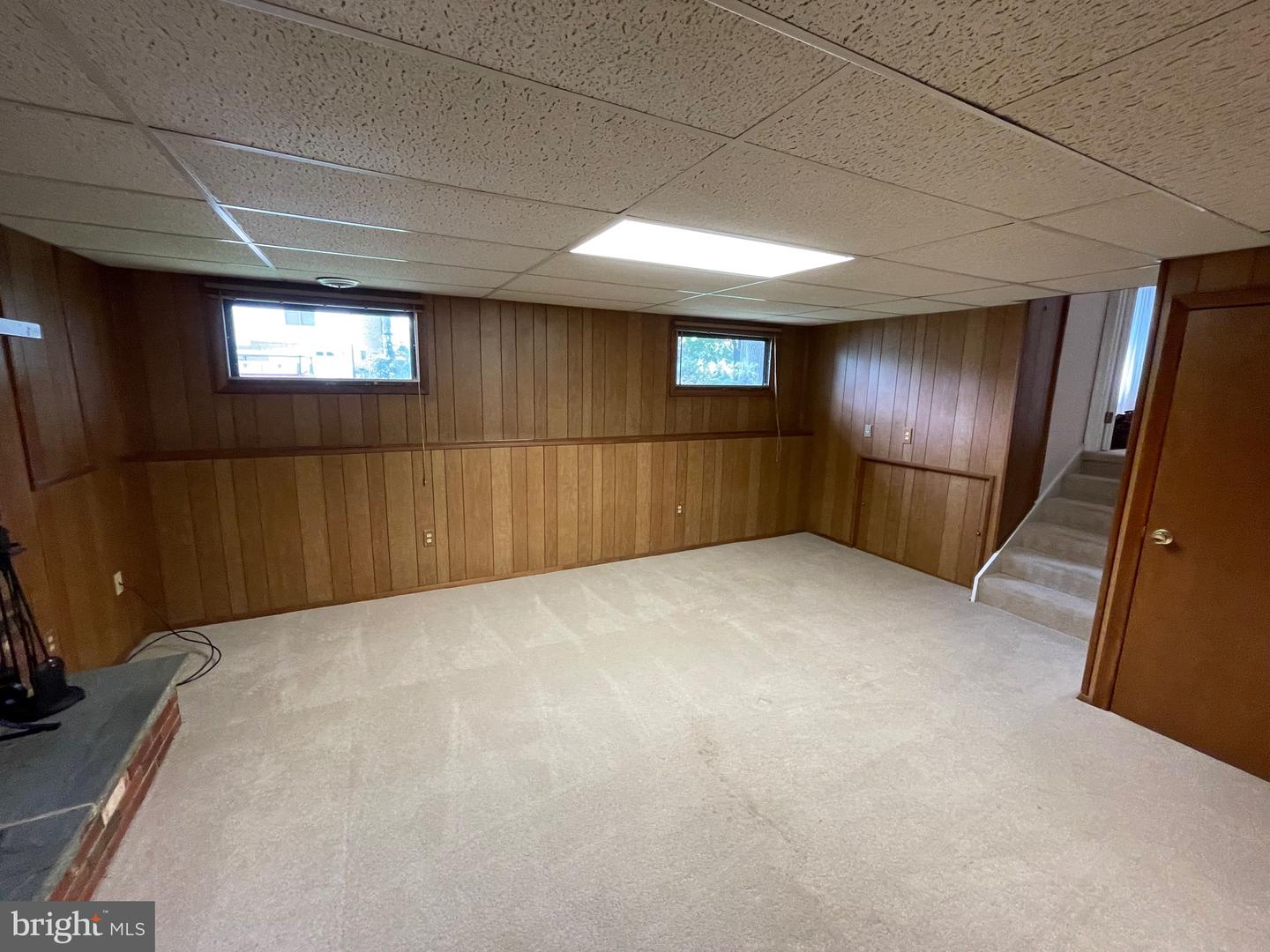 285 Laguna Cir