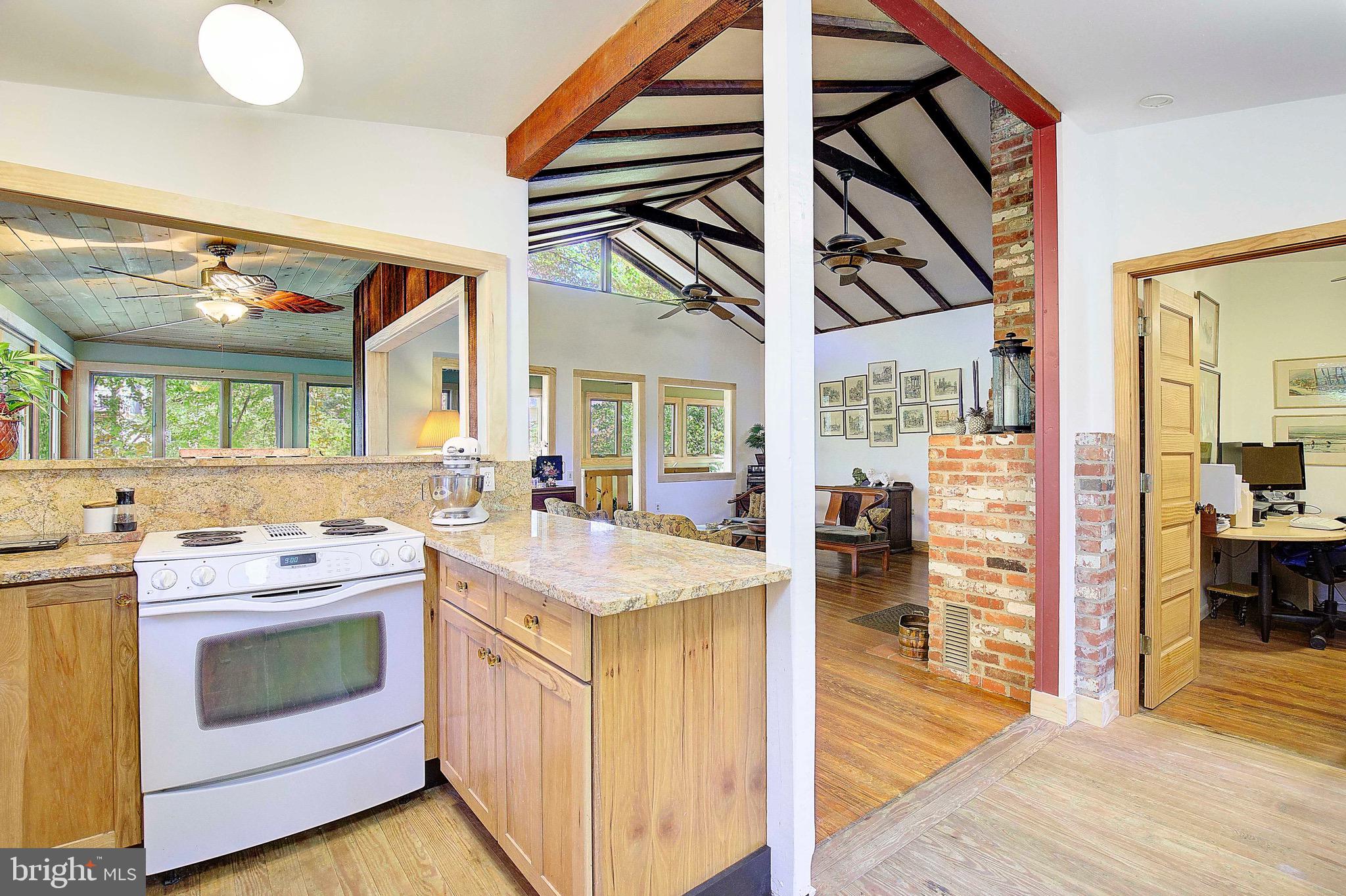 1674 Hickory Trl
