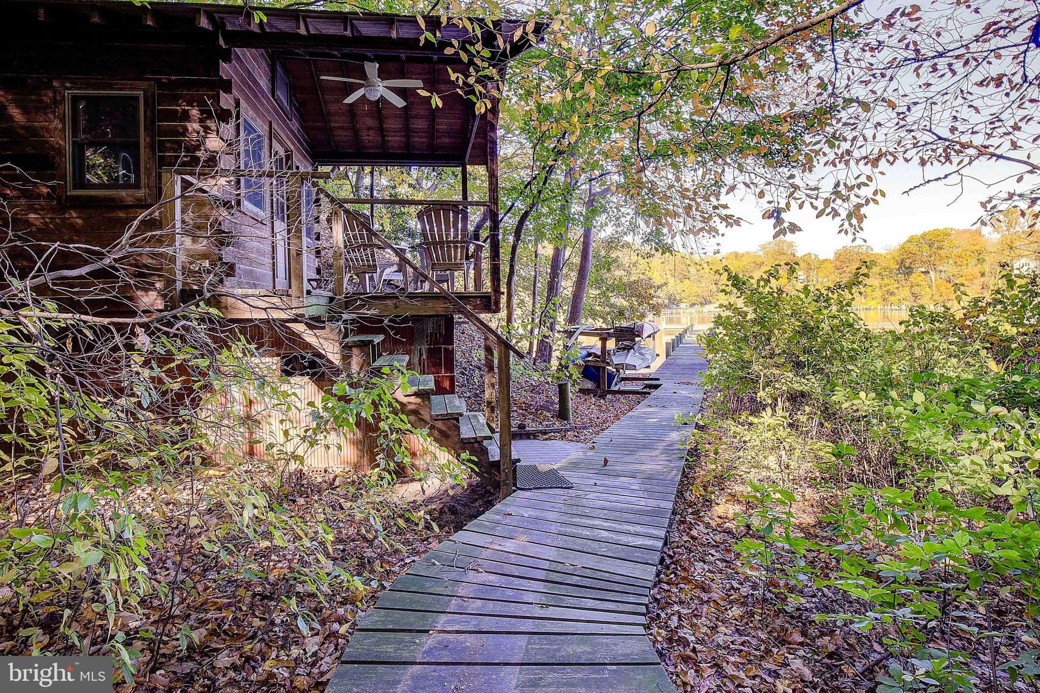 1674 Hickory Trl