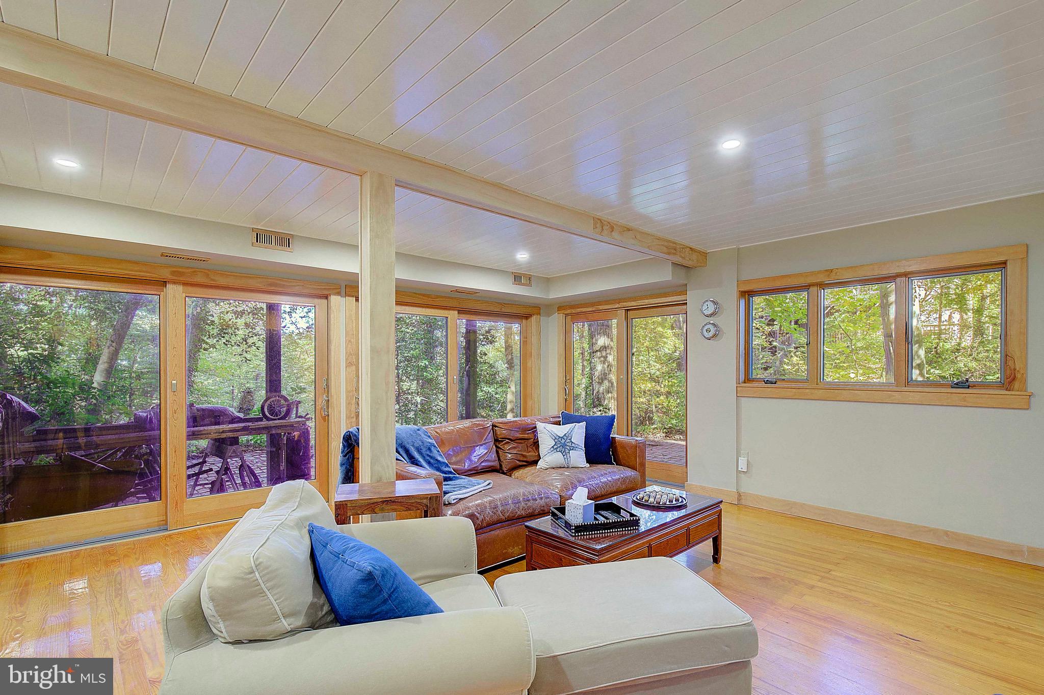 1674 Hickory Trl