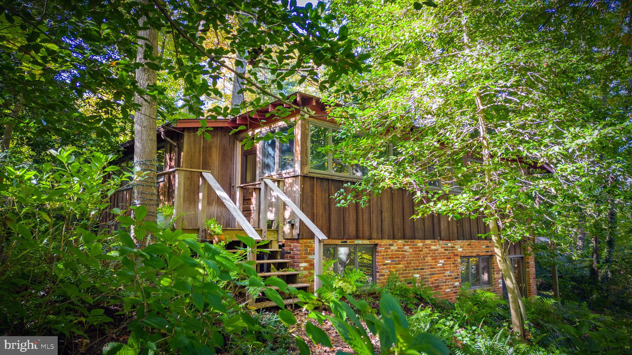 1674 Hickory Trl