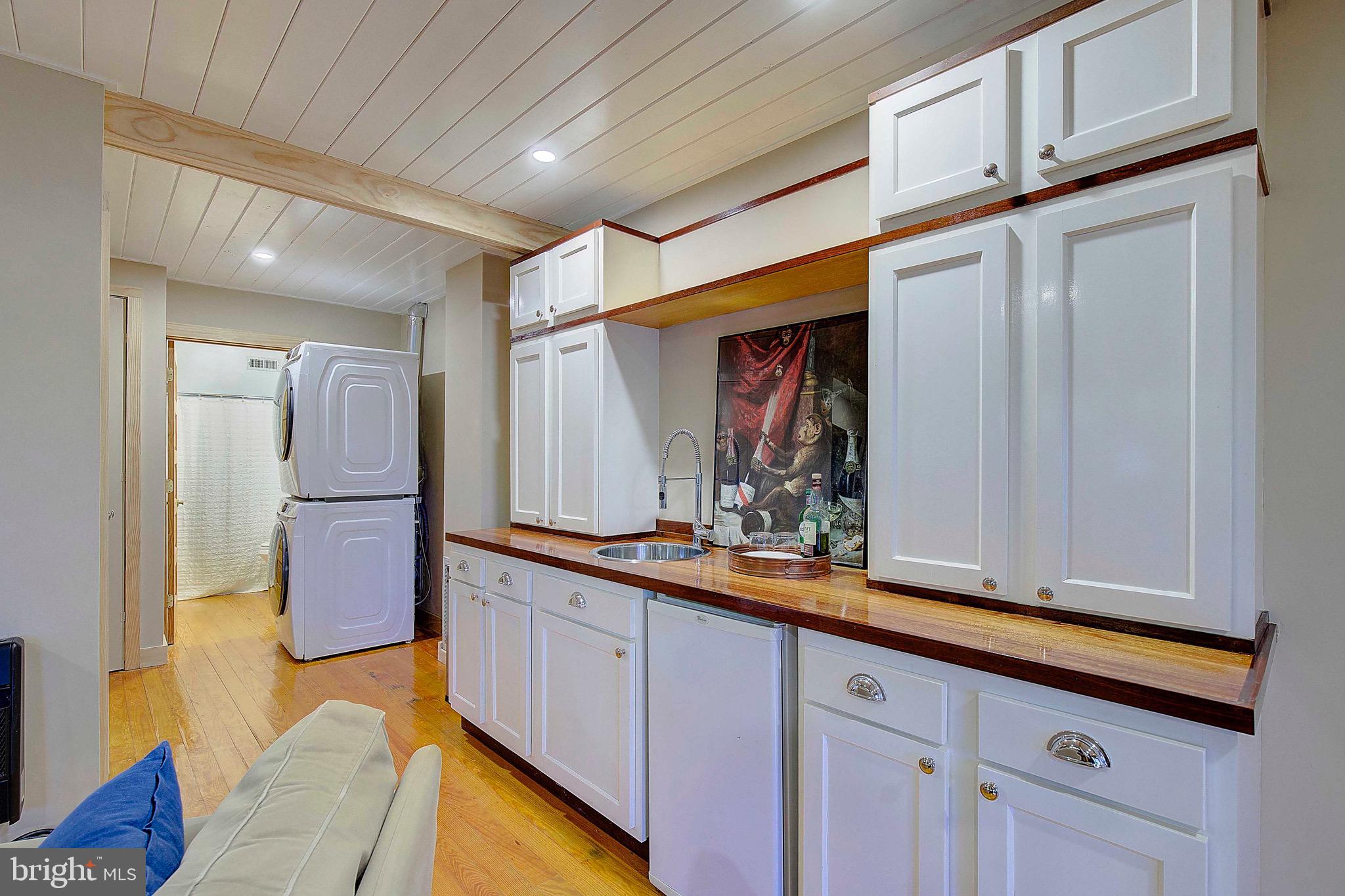 1674 Hickory Trl