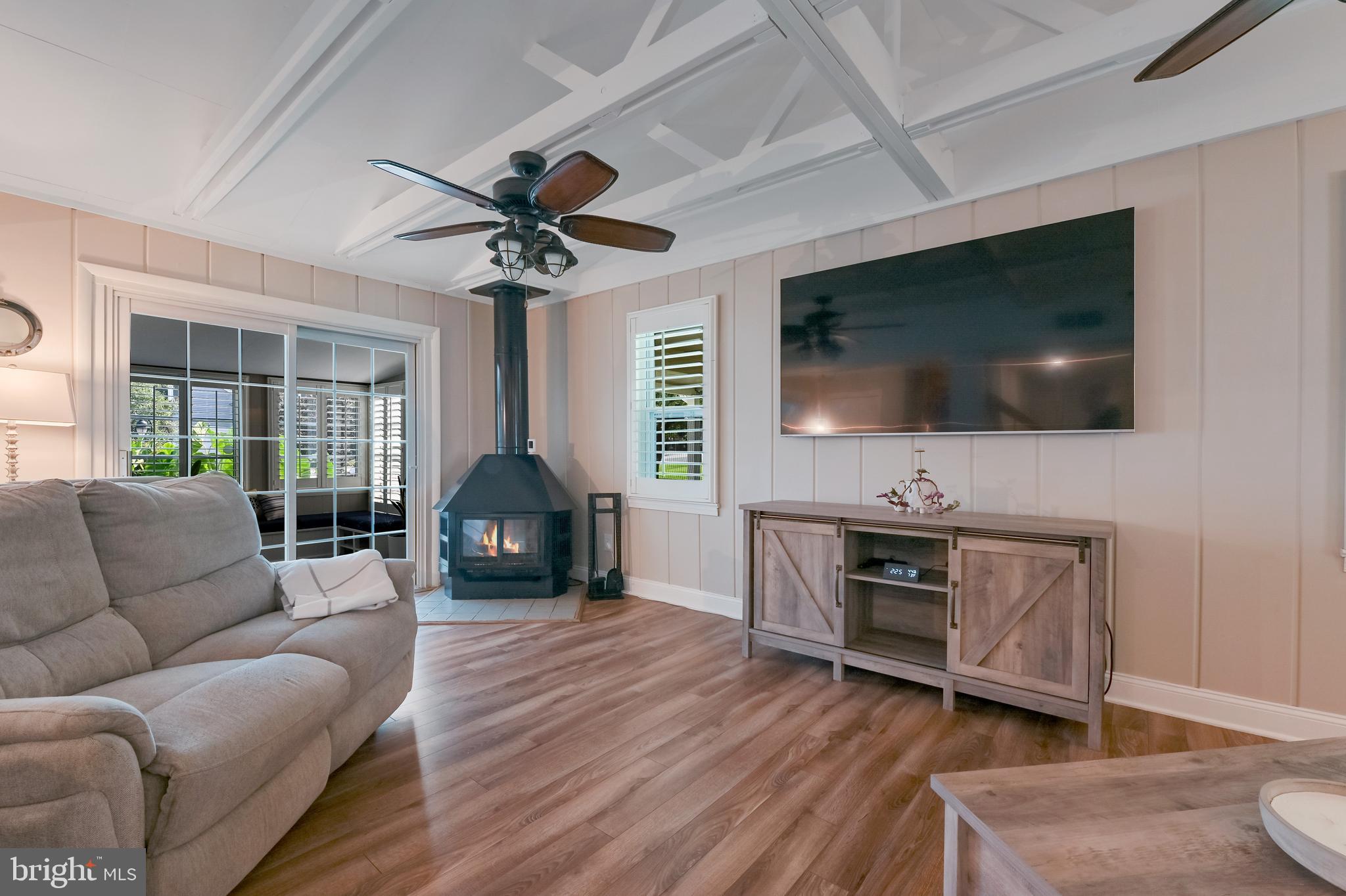 529 Bay View Point Dr