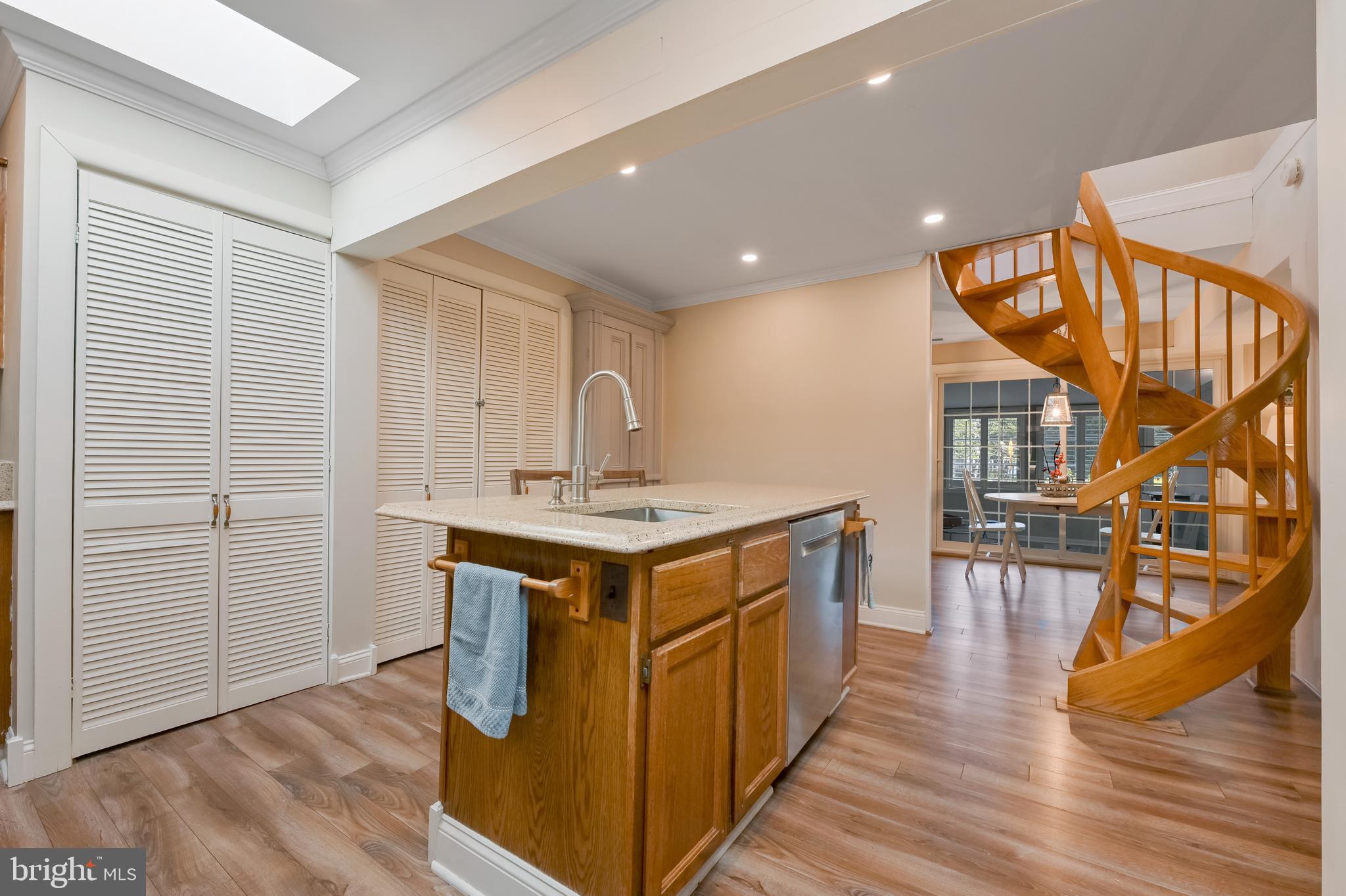 529 Bay View Point Dr