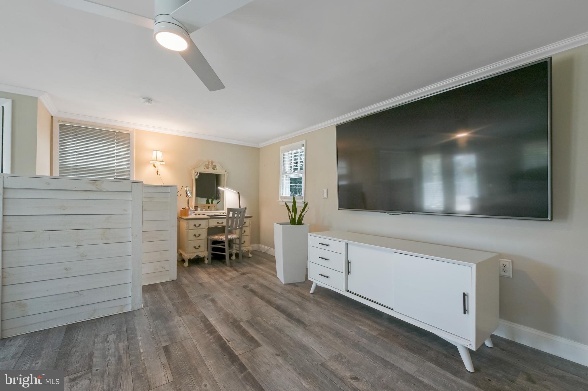 529 Bay View Point Dr