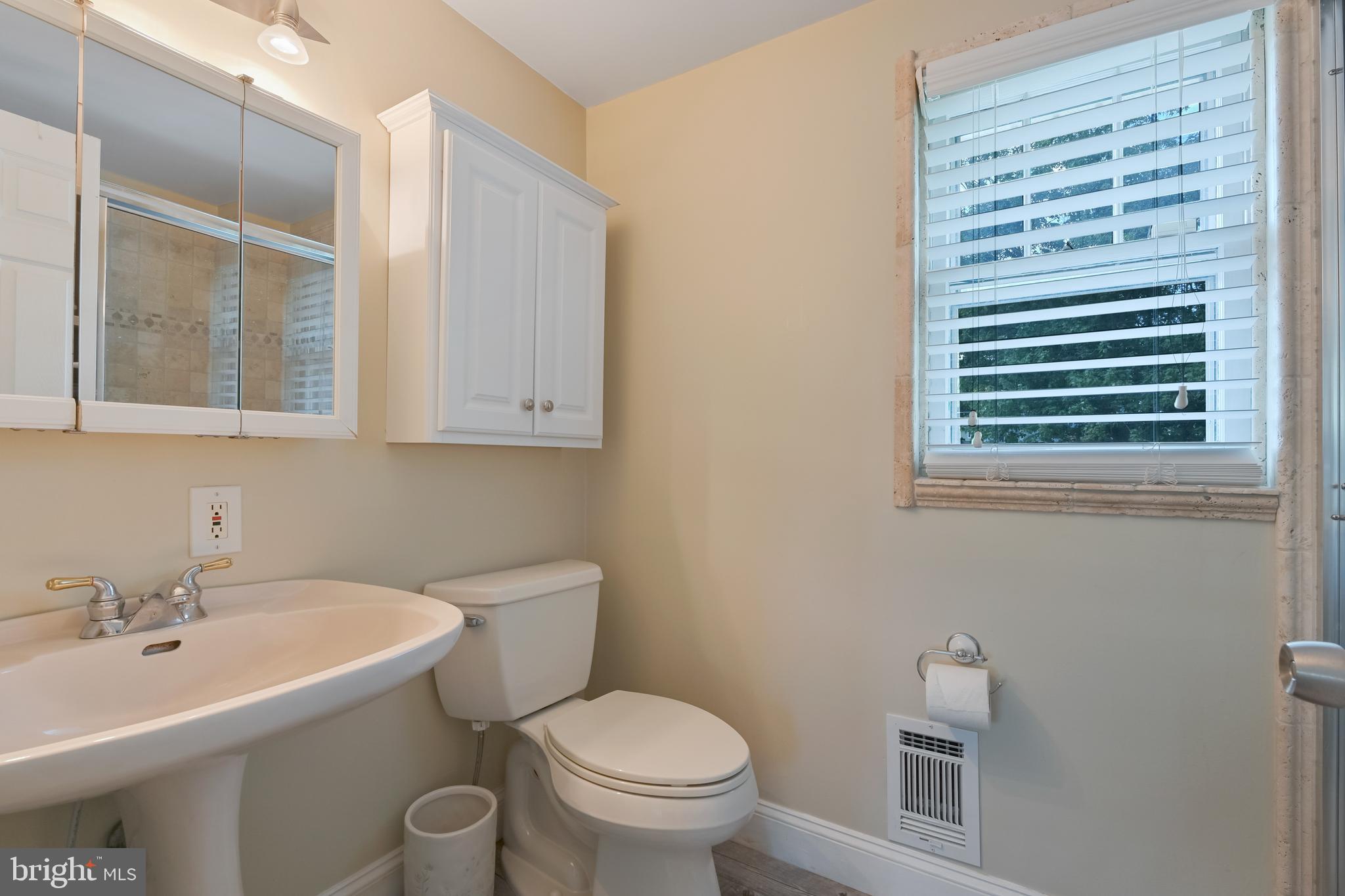 529 Bay View Point Dr