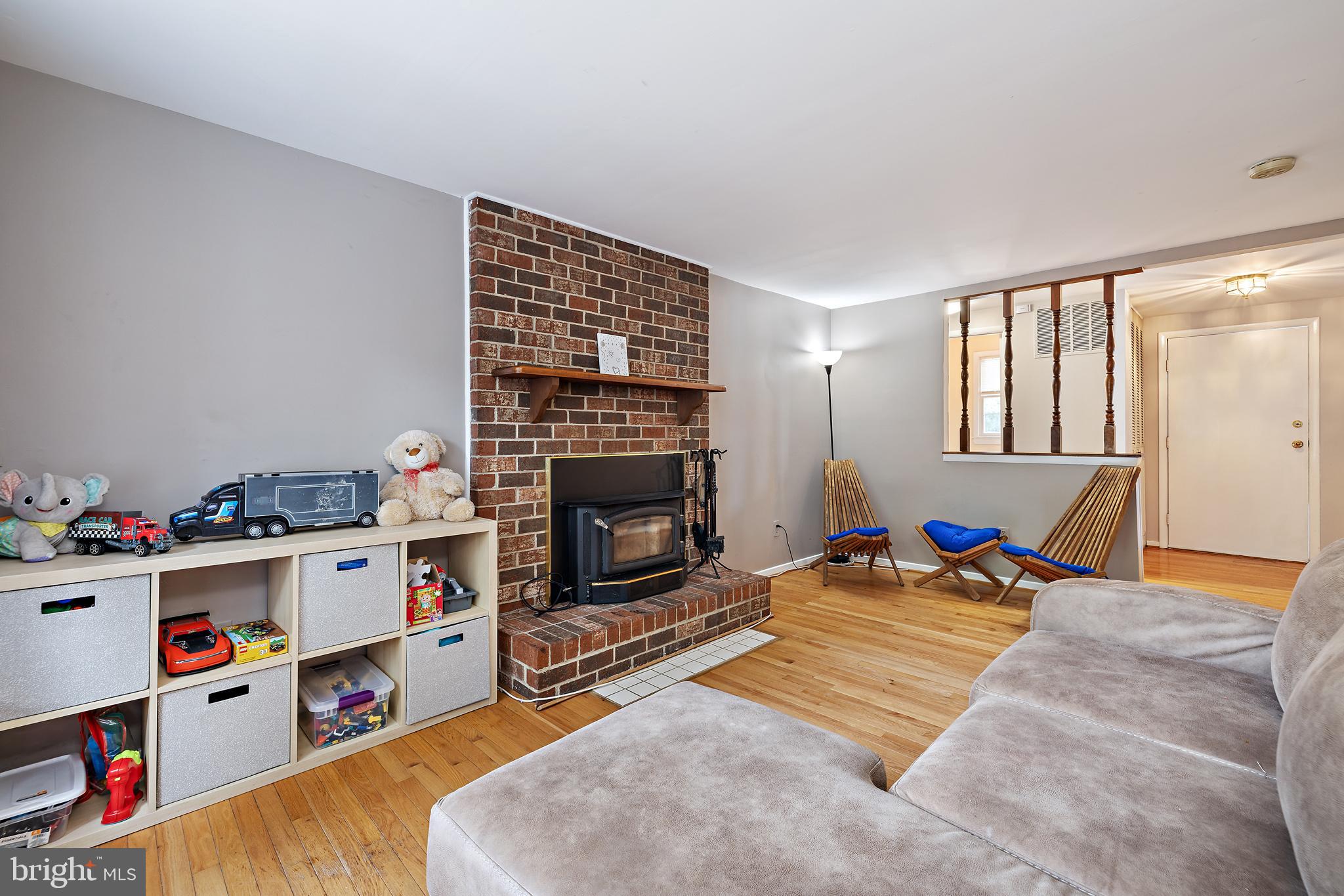 786 Macsherry Dr