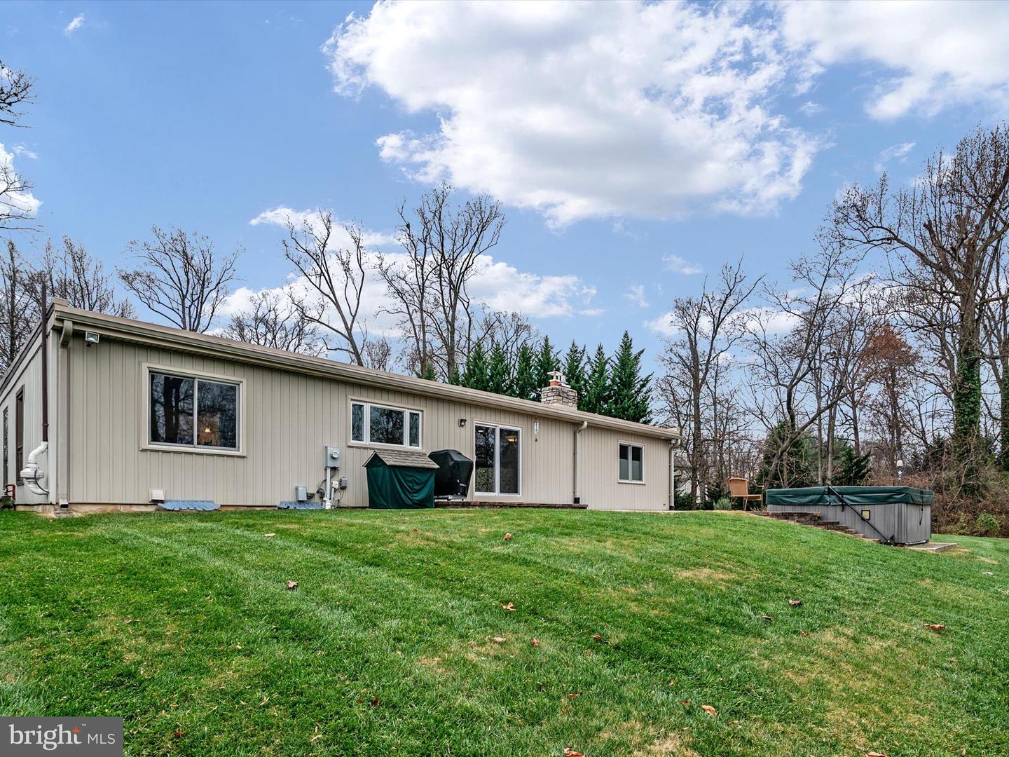 594 Shore Acres Rd