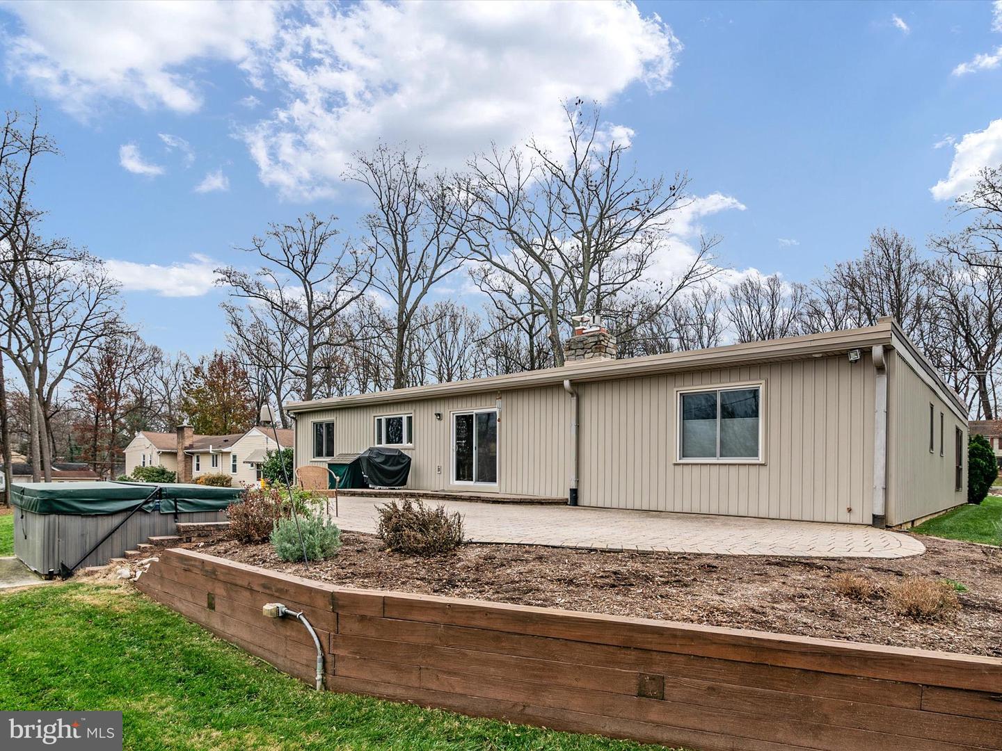 594 Shore Acres Rd