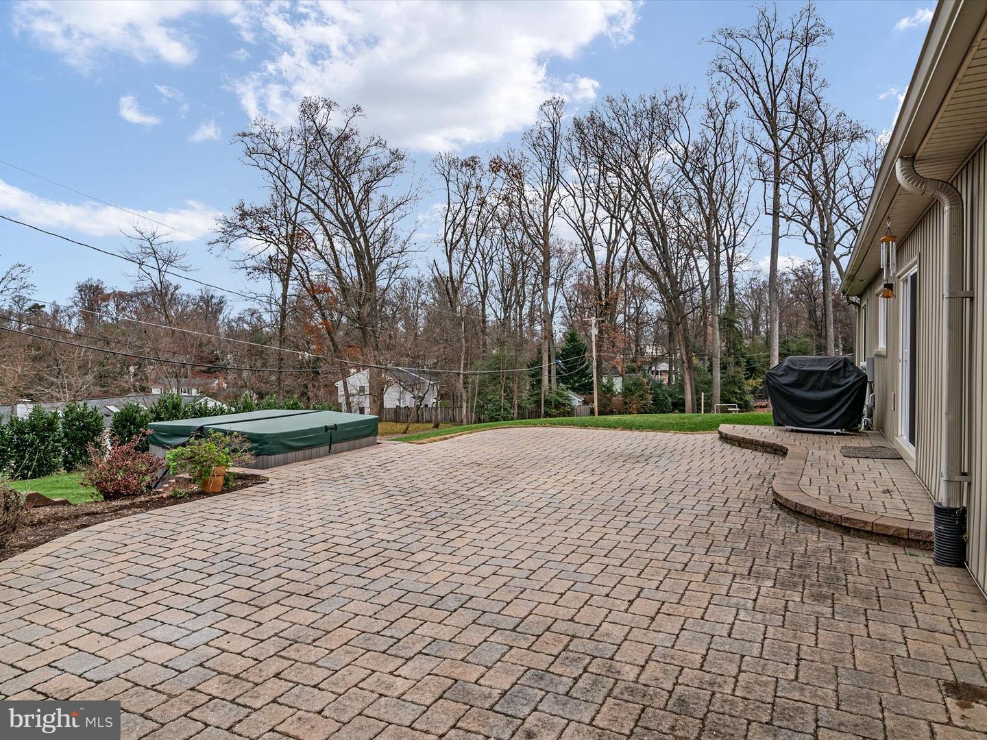 594 Shore Acres Rd