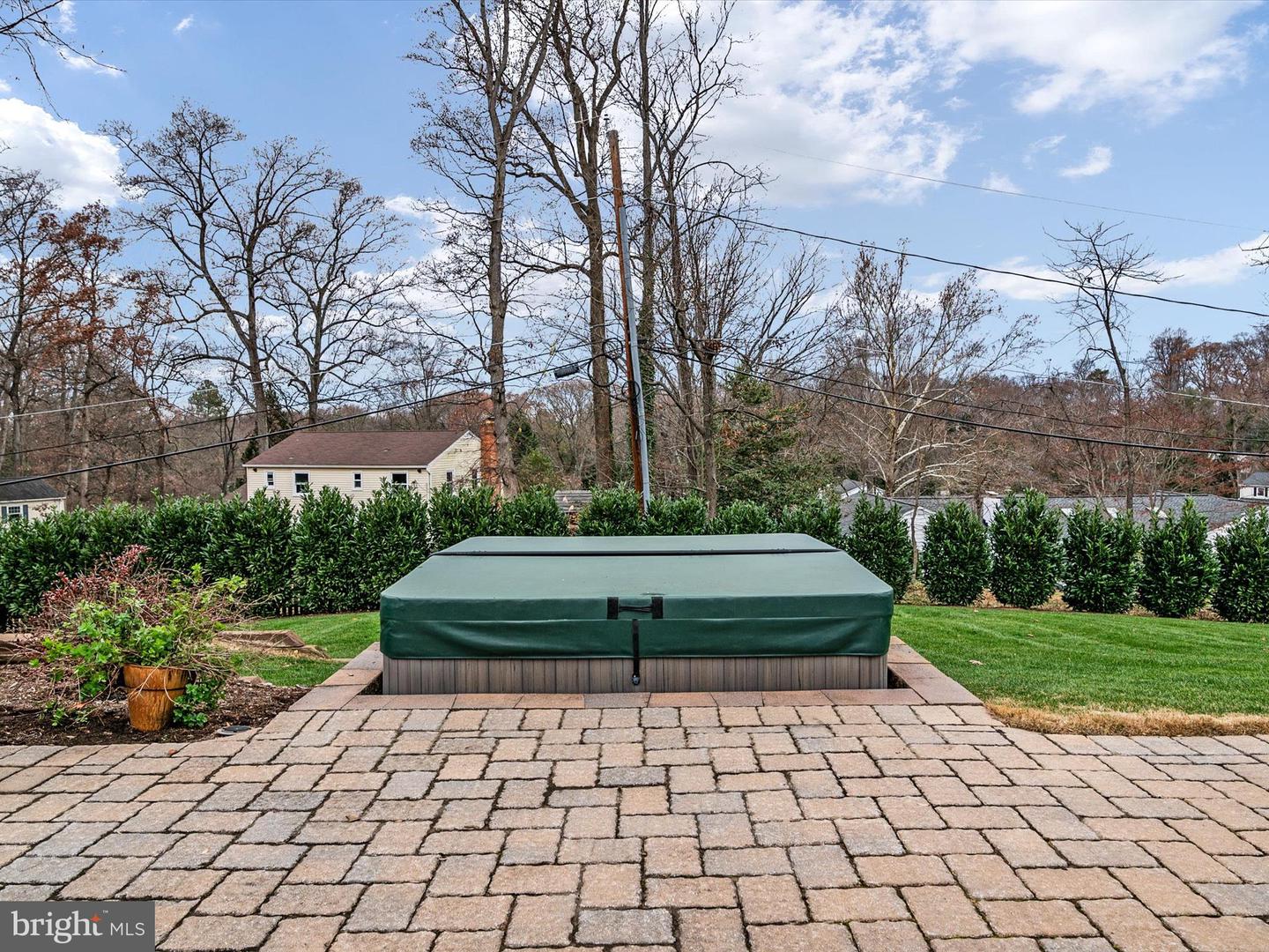 594 Shore Acres Rd
