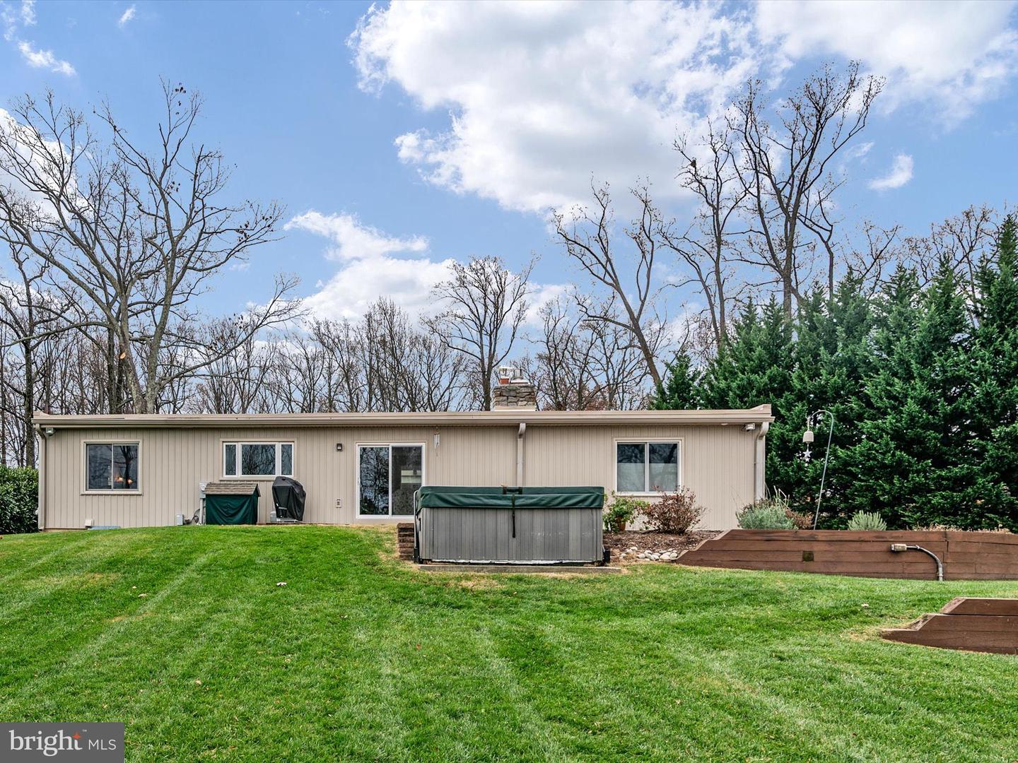 594 Shore Acres Rd