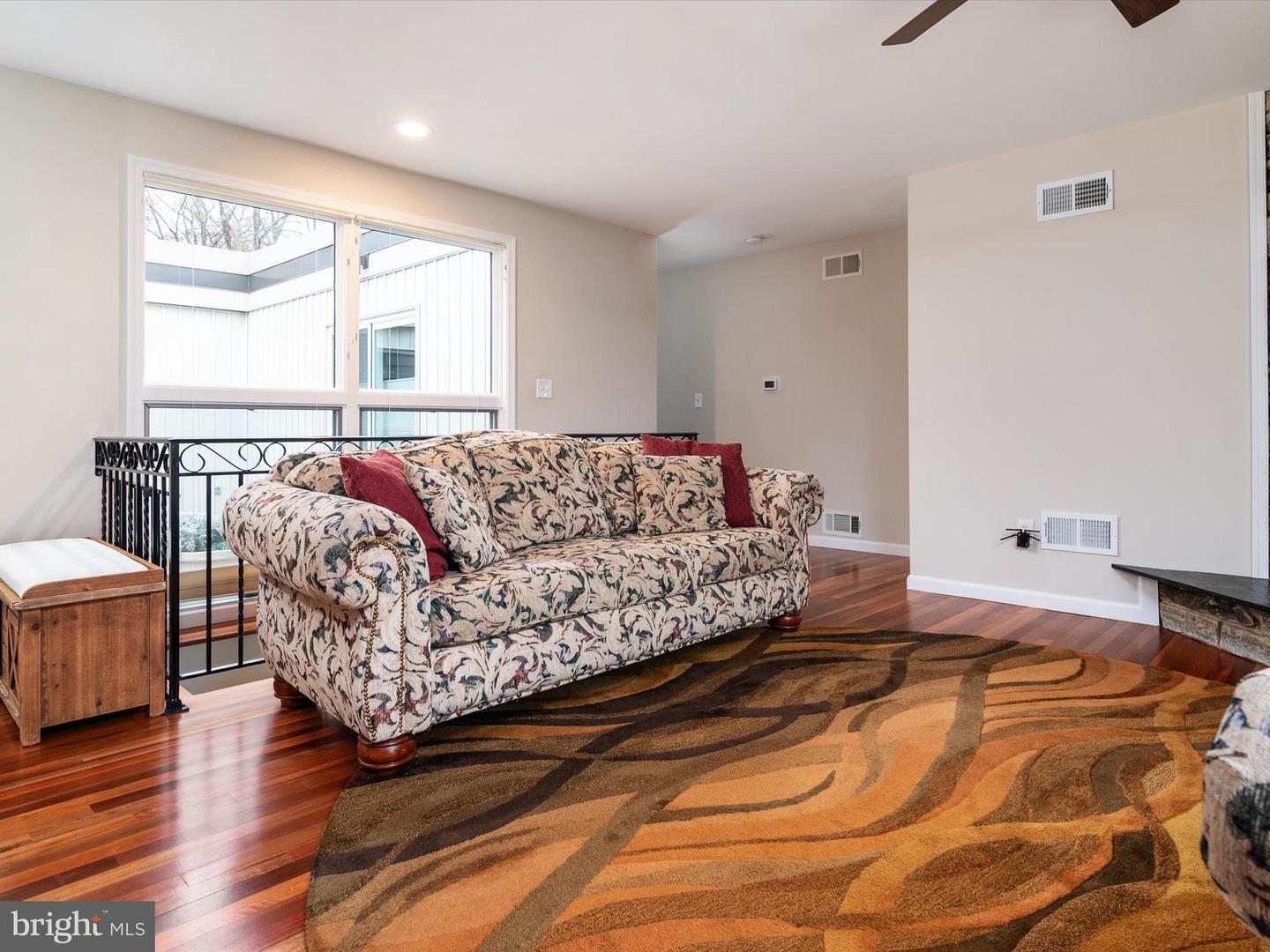 594 Shore Acres Rd