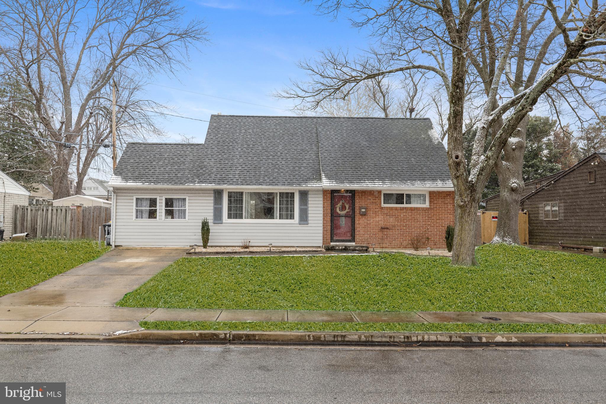 103 Country Club Dr