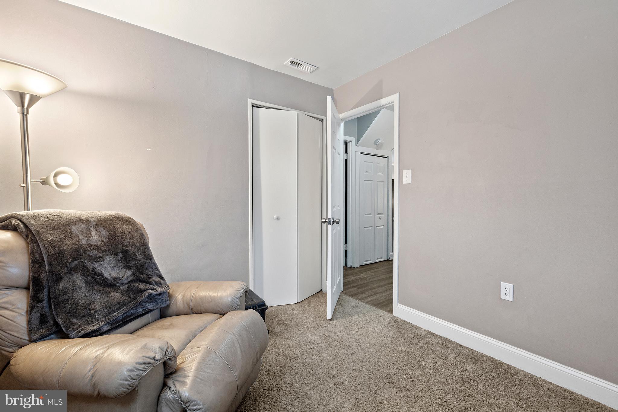 103 Country Club Dr