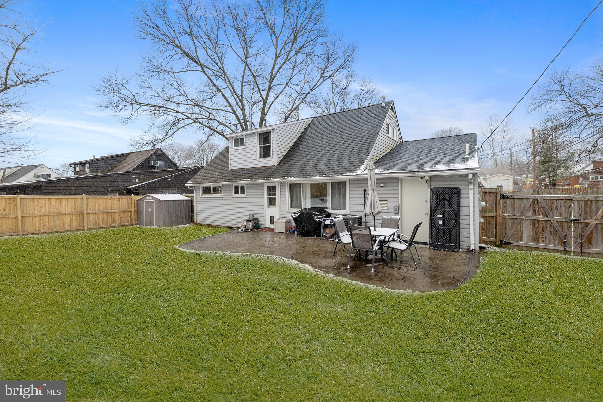 103 Country Club Dr