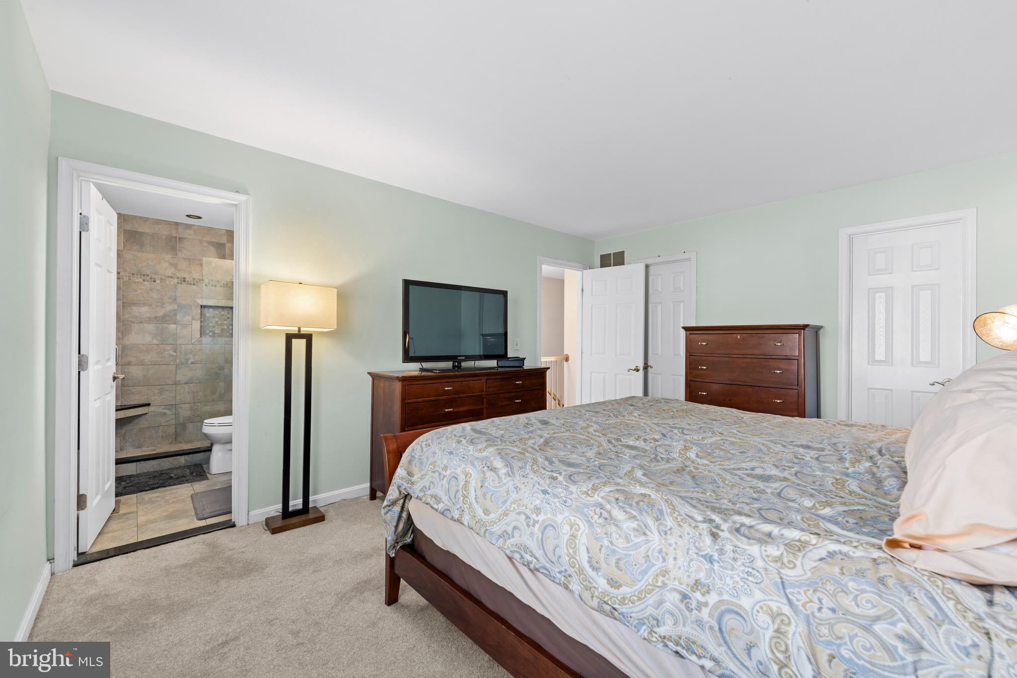 1277 Swan Dr