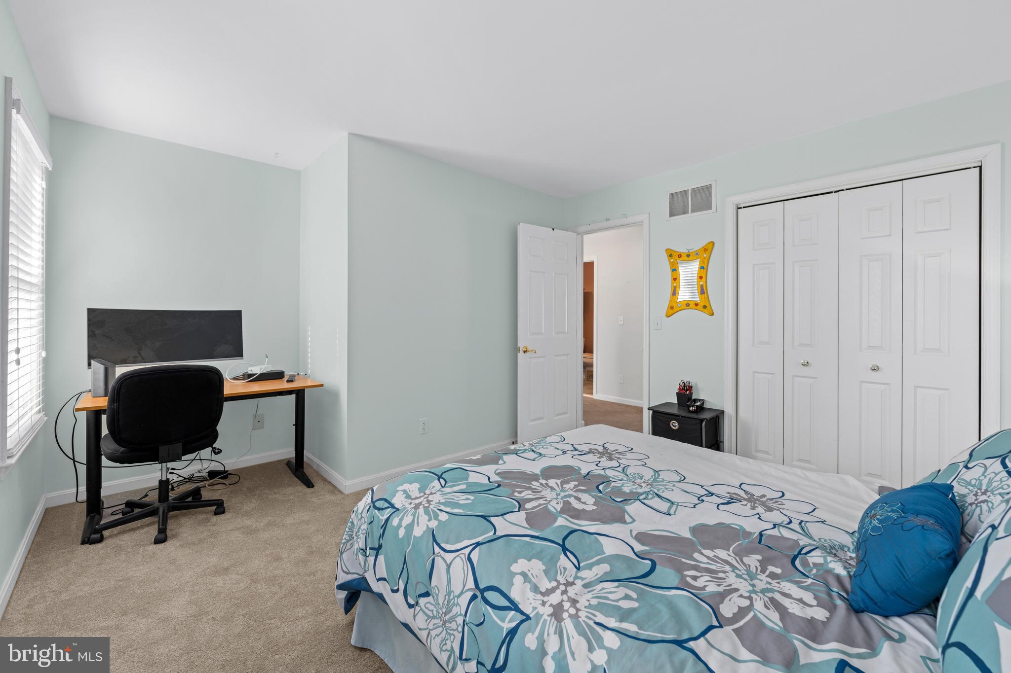1277 Swan Dr