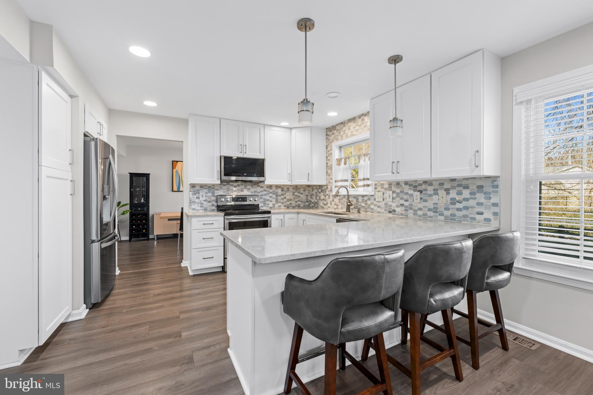 1277 Swan Dr