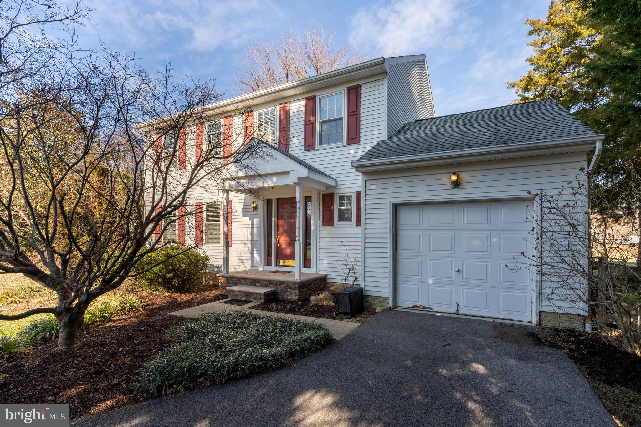 1277 Swan Dr