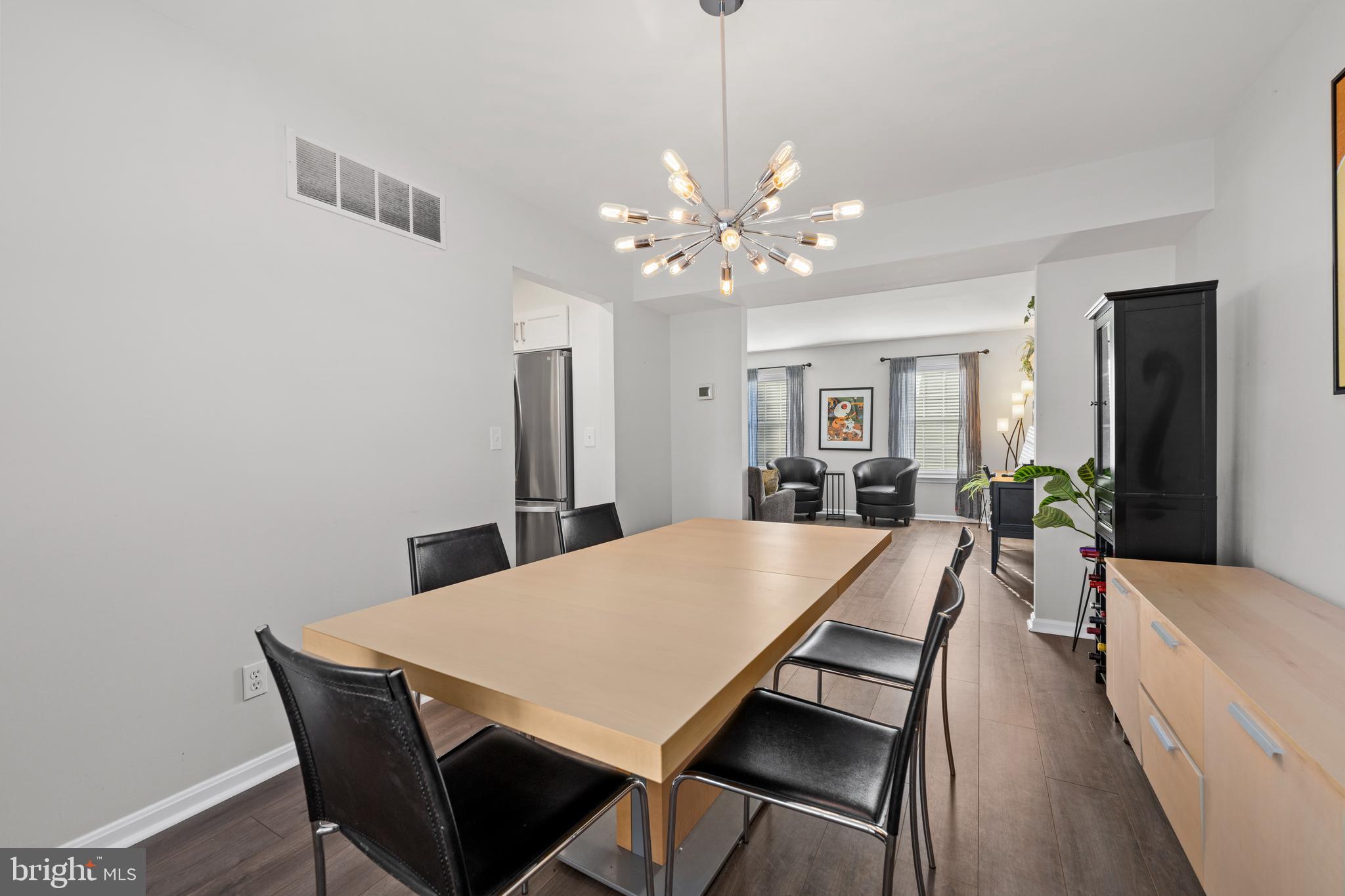 1277 Swan Dr