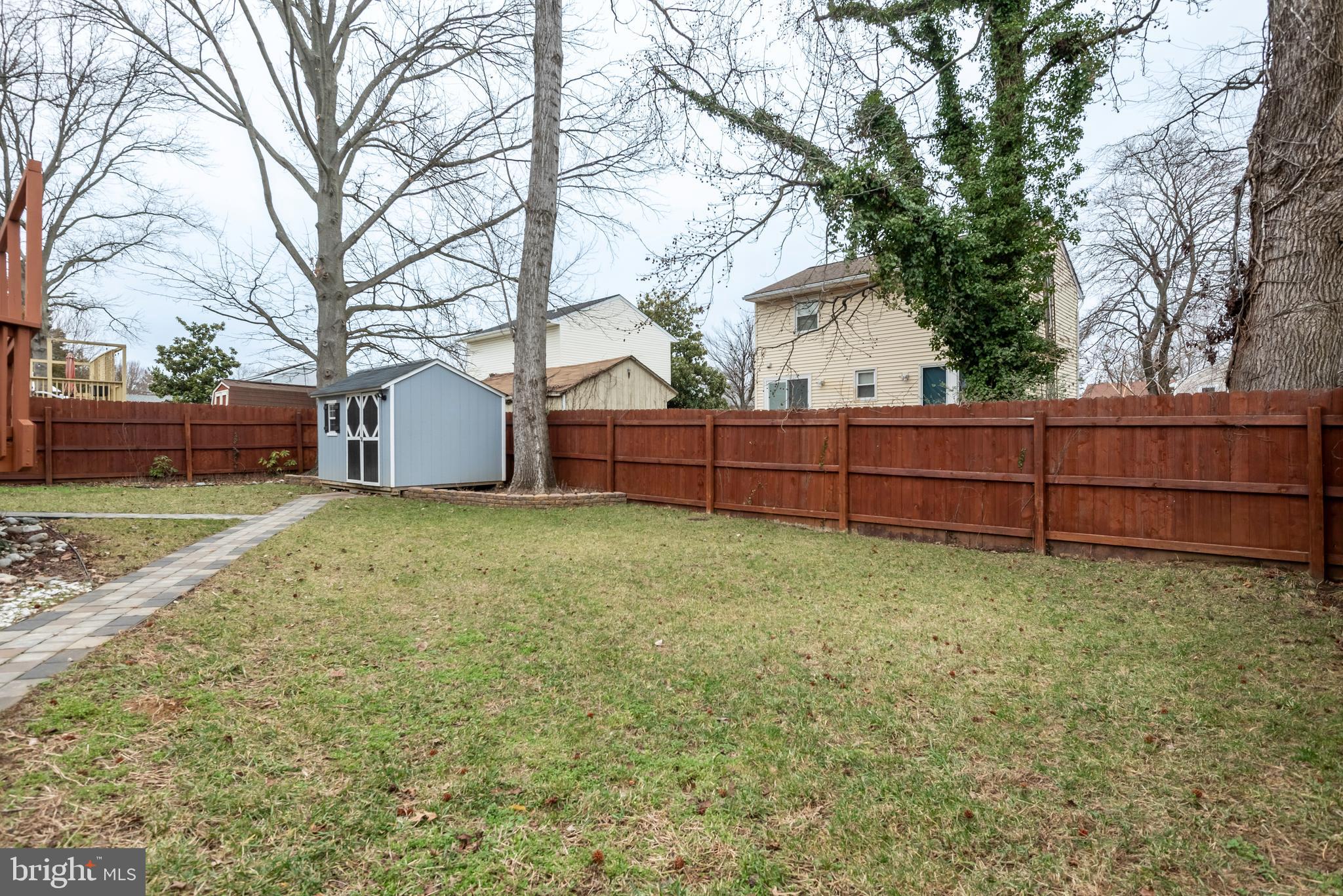1011 Hyde Park Dr