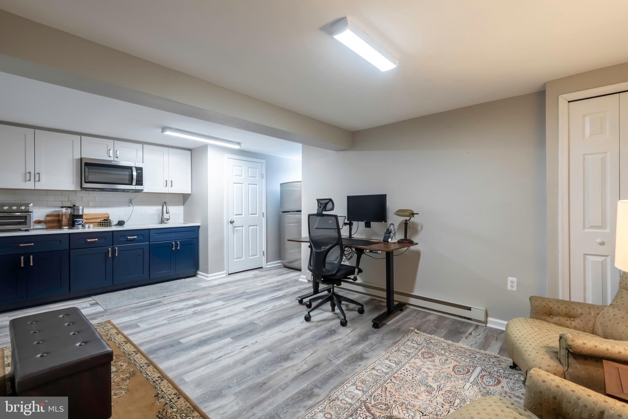1011 Hyde Park Dr